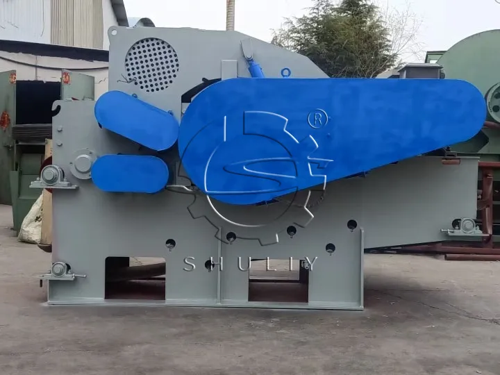 wood chipping machine